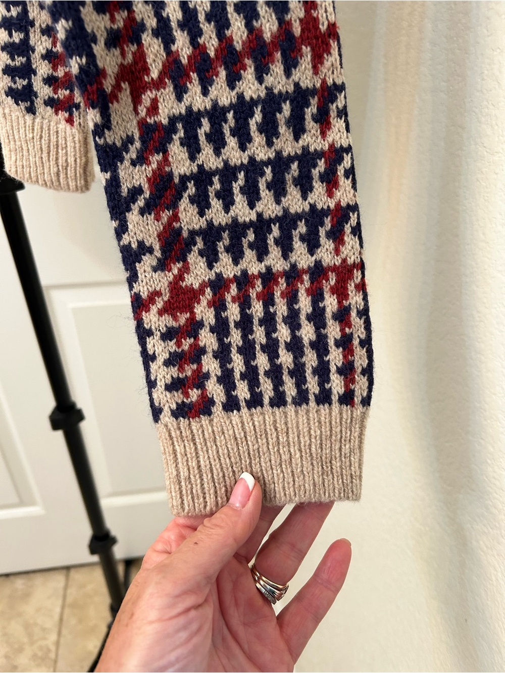 NWT Zara Beige Crewneck Sweater with Navy & Red Plaid - Picture 5 of 11